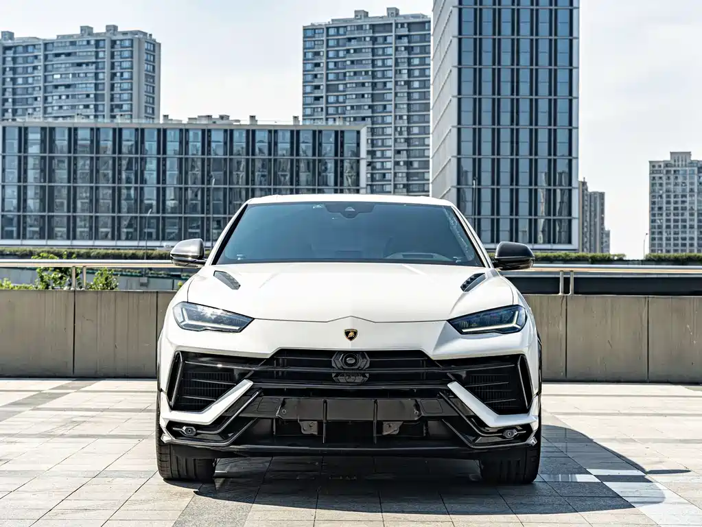 Lamborghini Urus 2023 — фото 2
