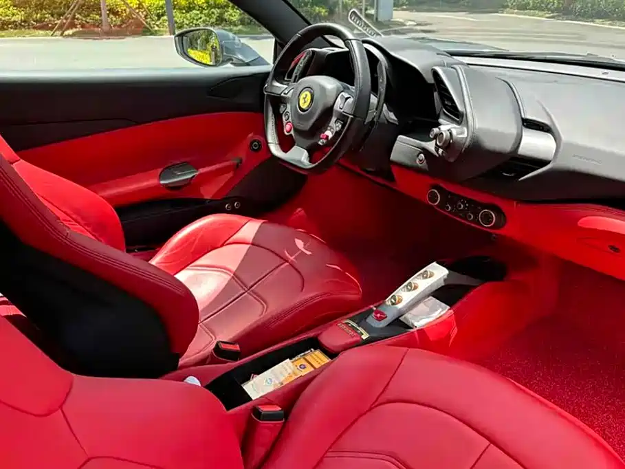 Ferrari 488 2018 — фото 7