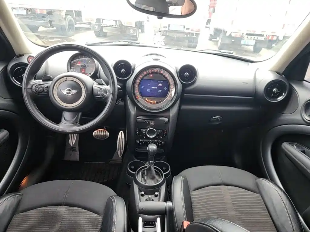 MINI Countryman 2015 — фото 10