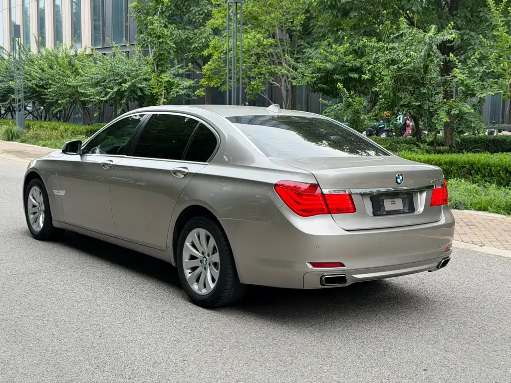 BMW 7 Series 2015 — фото 6