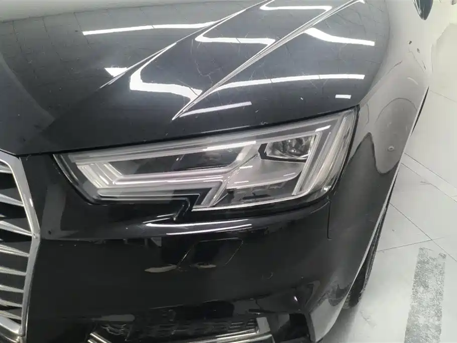 Audi A4L 2019