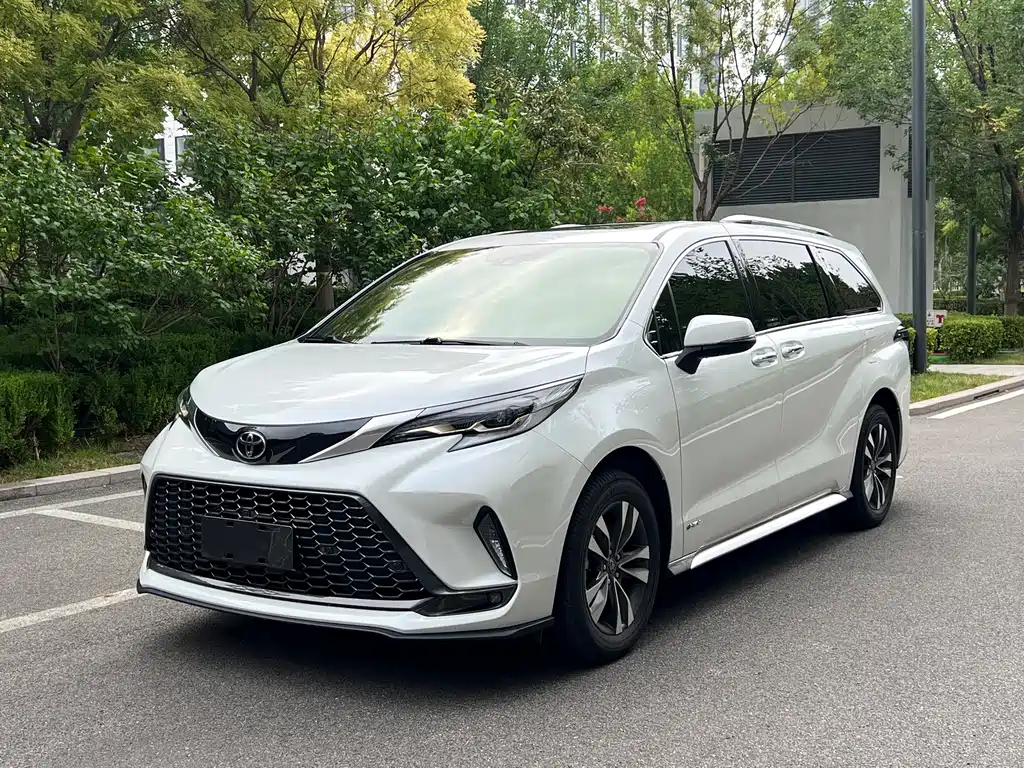 Toyota Granvia 2025