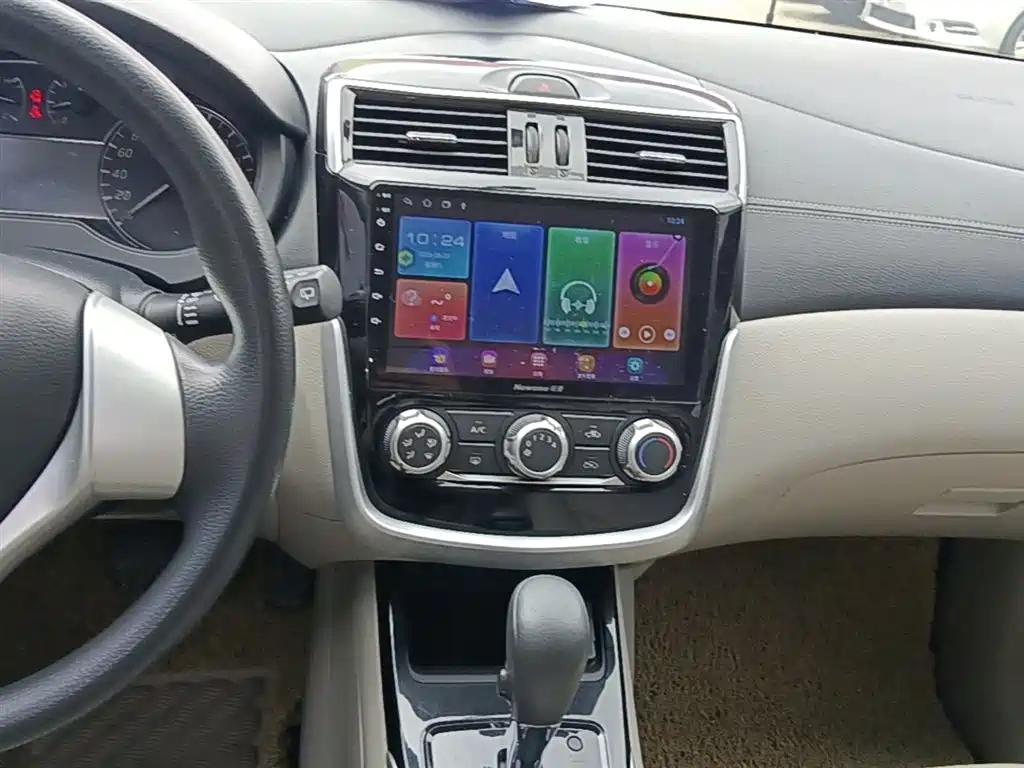 Nissan Tiida 2016 — фото 13