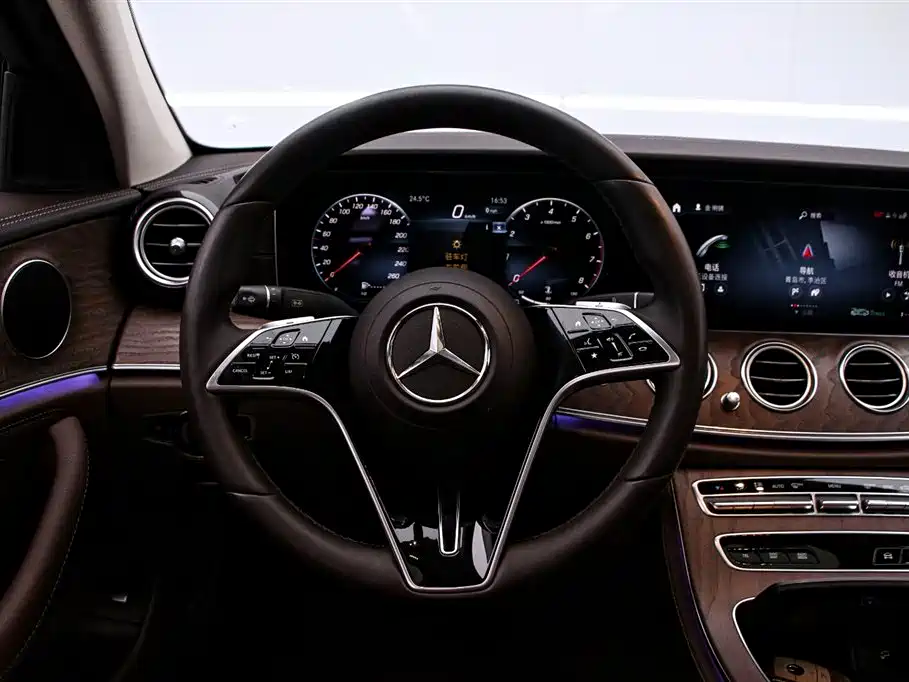Mercedes-Benz E-Class 2022