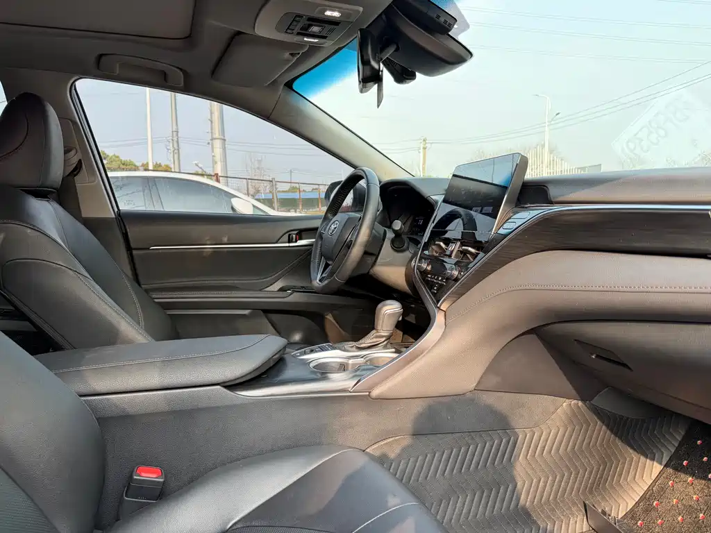 Toyota Camry 2026 — фото 11