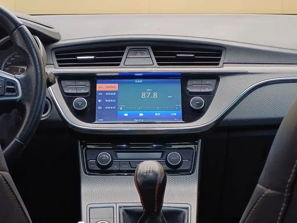 Geely Emgrand GS 2017 — фото 16