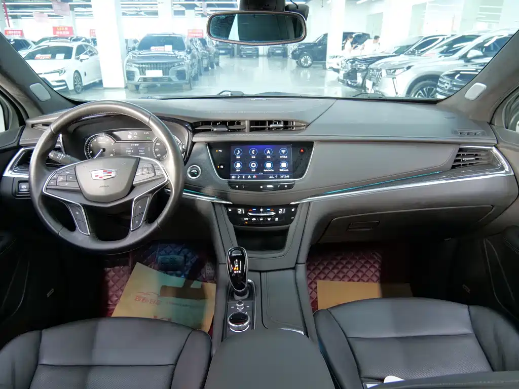 Cadillac XT5 2020 — фото 15