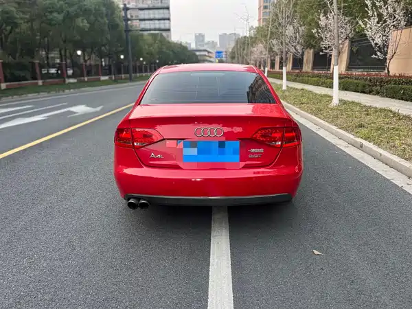 Audi A4L 2012