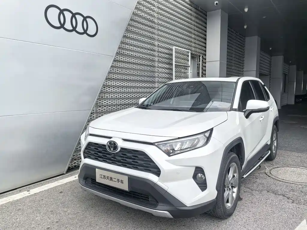Toyota RAV4 2021