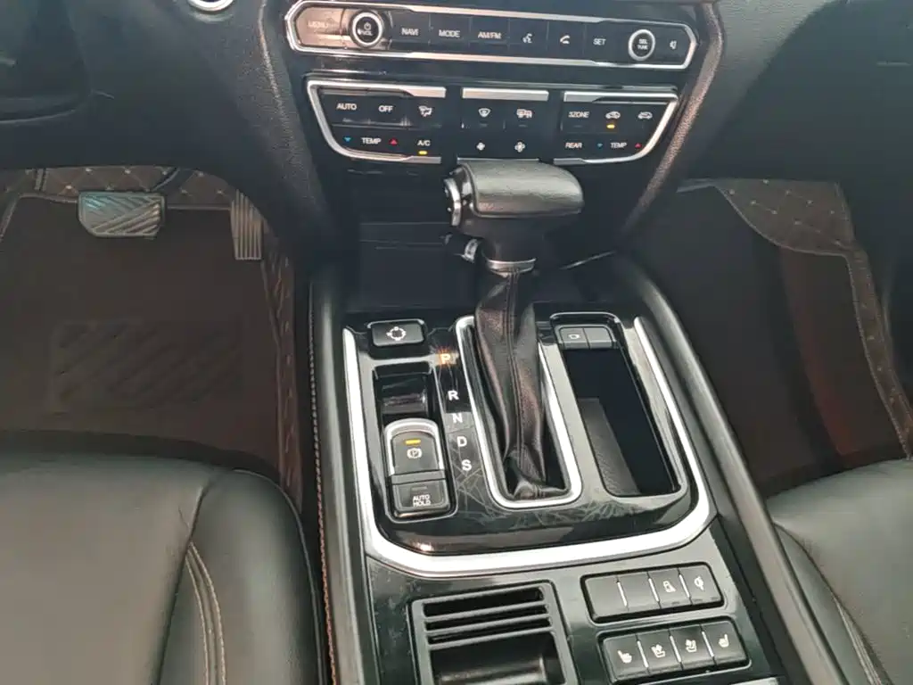 GAC Motor Trumpchi GS8 2017 — фото 14