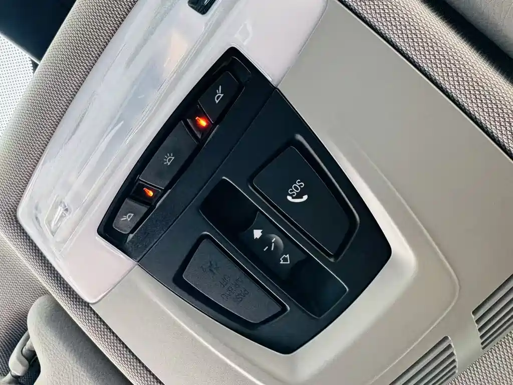 BMW 1 Series 2017 — фото 17