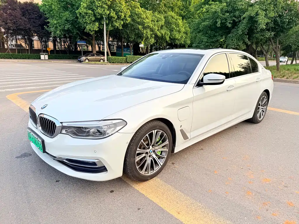 BMW 5 Series New Energy 2018 — фото 1