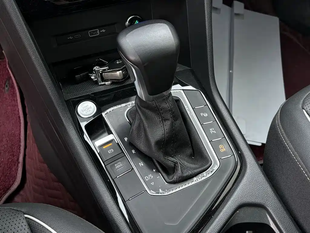 Volkswagen Tiguan L 2023 — фото 14