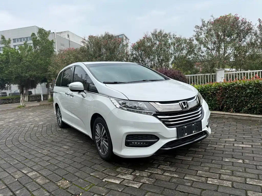 Honda Odyssey 2018 — фото 3