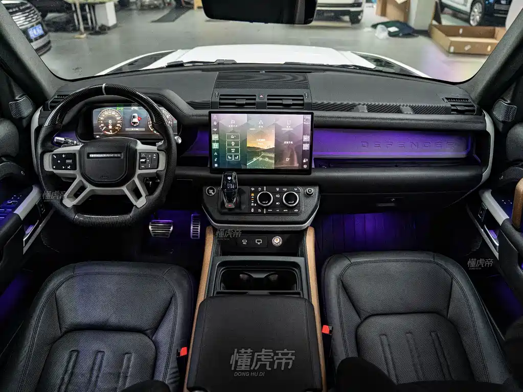 Land Rover Defender 2021 — фото 9