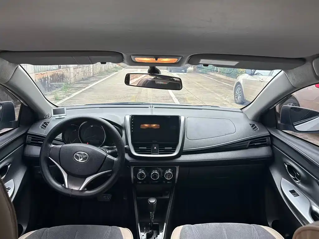 Toyota Yaris L 2018