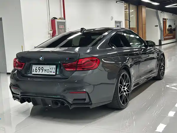 BMW M4 2019