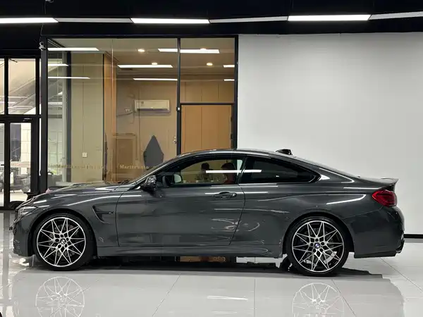 BMW M4 2019