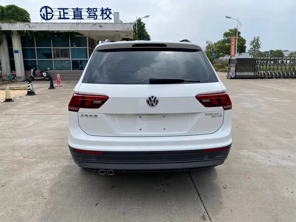 Volkswagen Tiguan L 2021 — фото 16