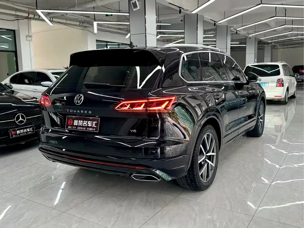 Volkswagen Touareg 2022 — фото 5