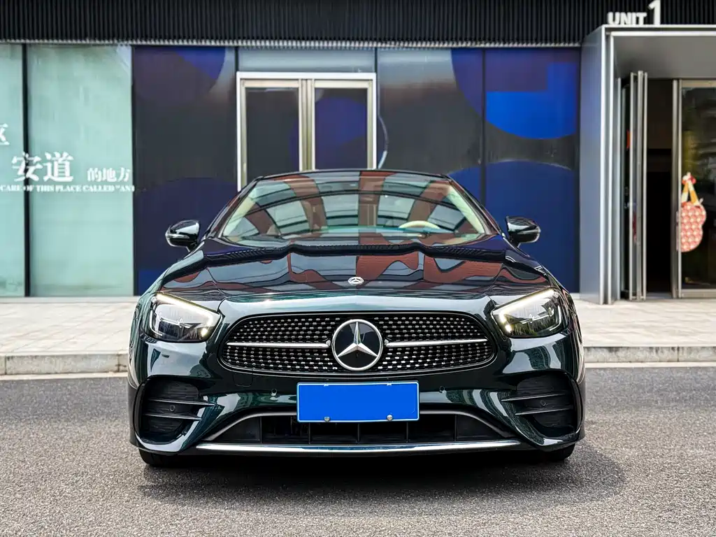 Mercedes-Benz E-Class 2022