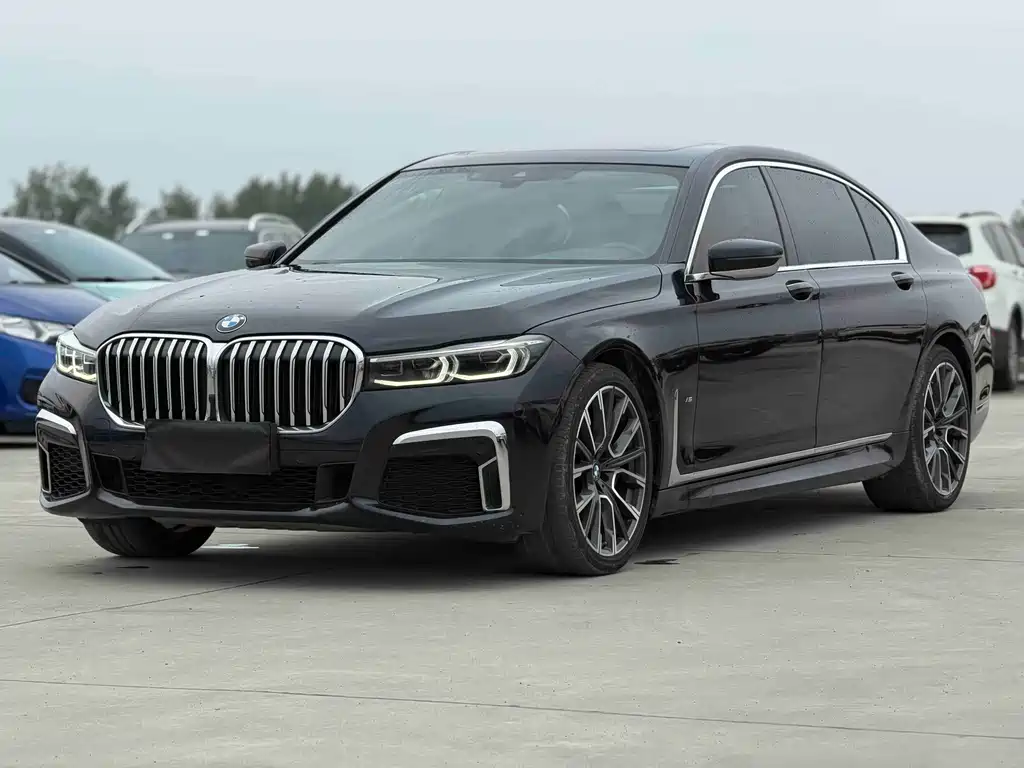 BMW 7 Series 2020 — фото 1