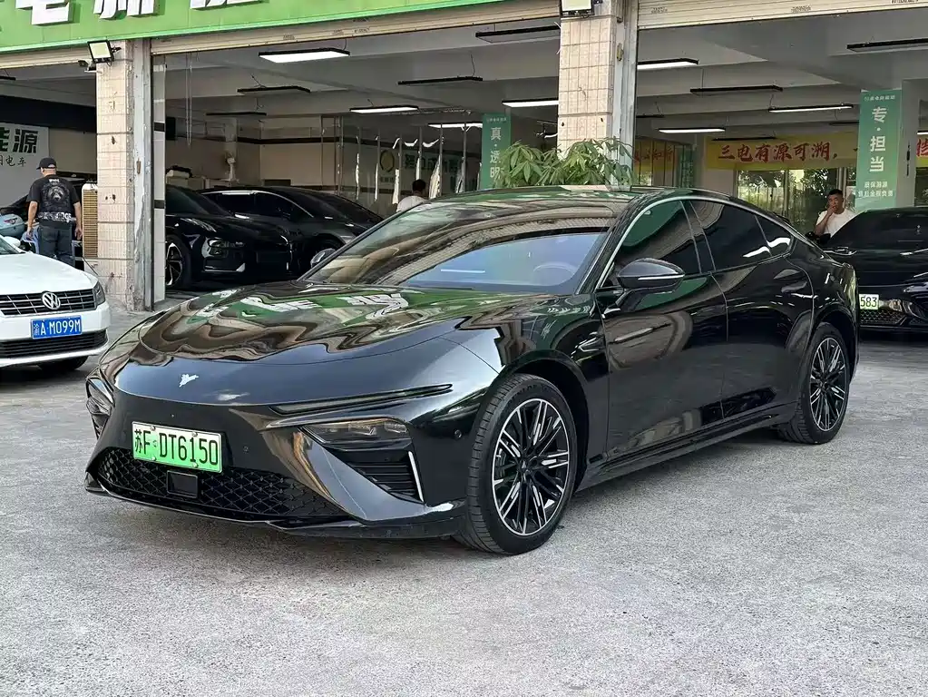 Neta S 2024