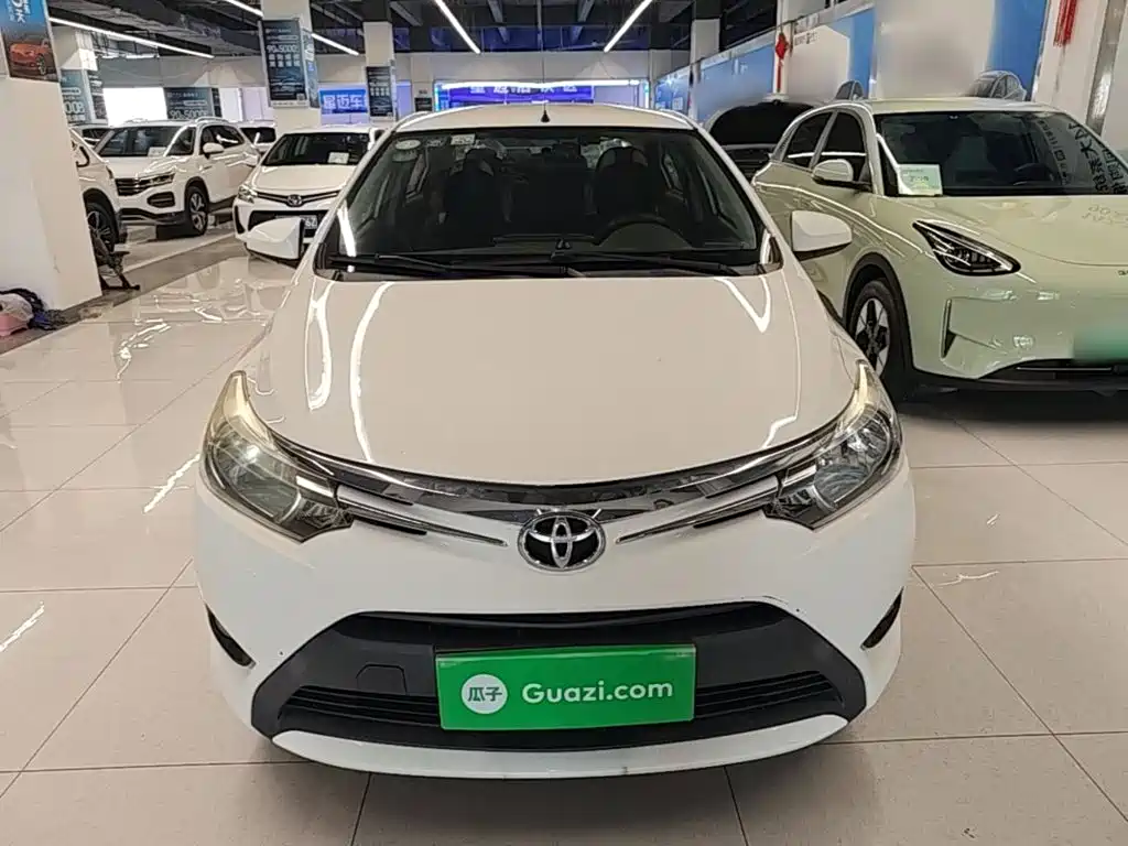 Toyota Vios 2015 — фото 3