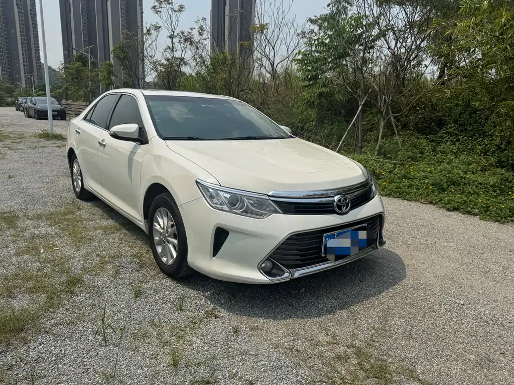 Toyota Camry 2016 — фото 2