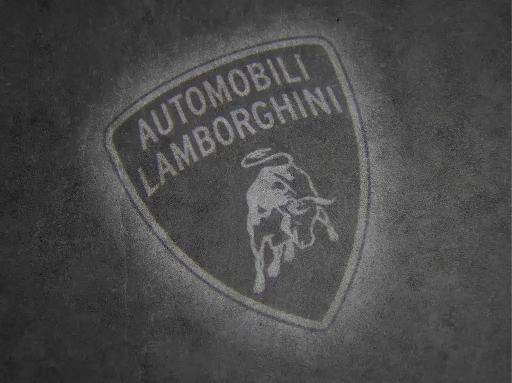 Lamborghini Urus 2021 — фото 6