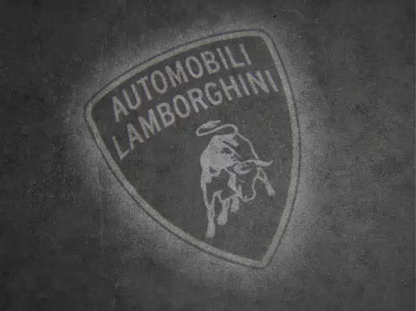 Lamborghini Urus 2021