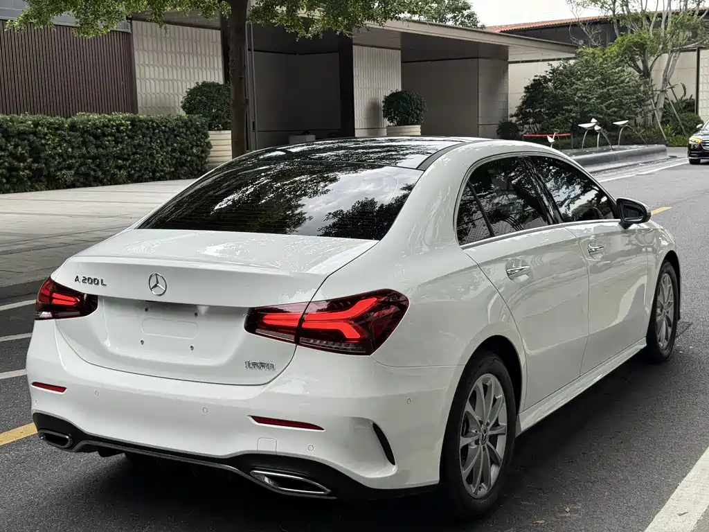 Mercedes-Benz A-Class 2022 — фото 11