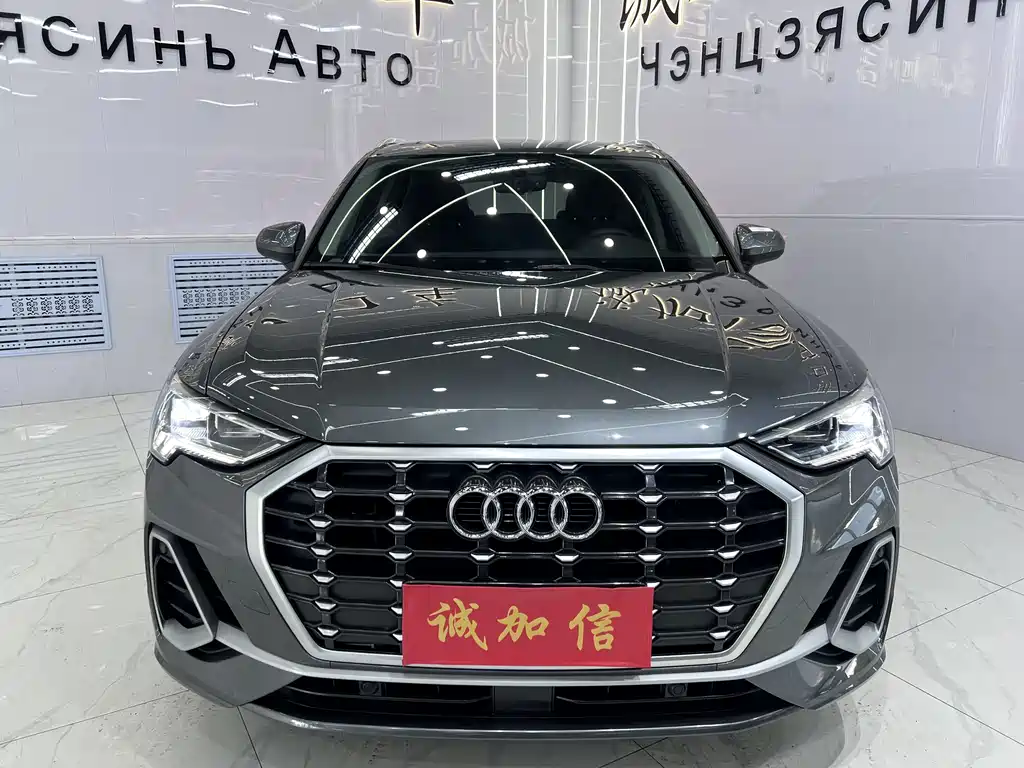 Audi Q3 2022 — фото 2