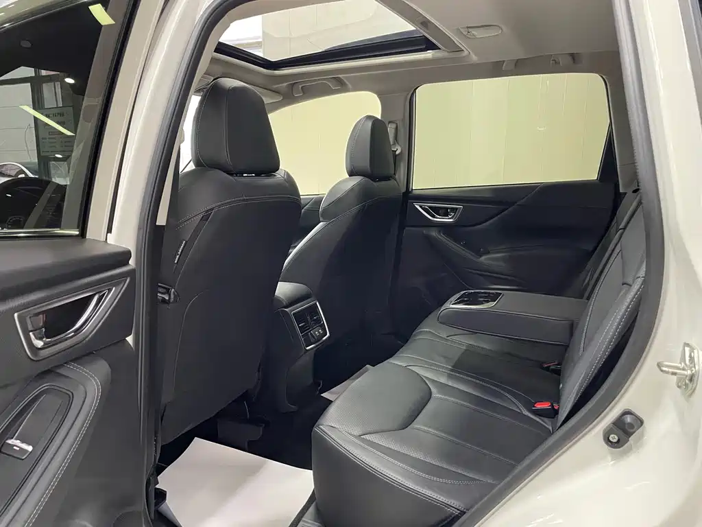 Subaru Forester 2019 — фото 16