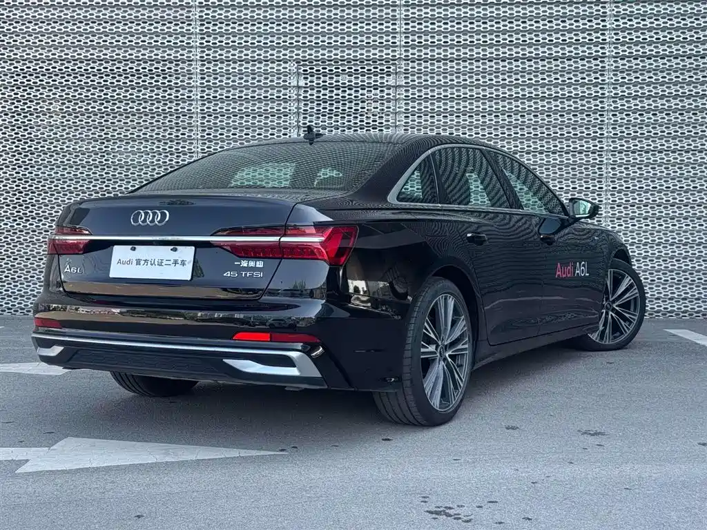 Audi A6L 2025 — фото 3