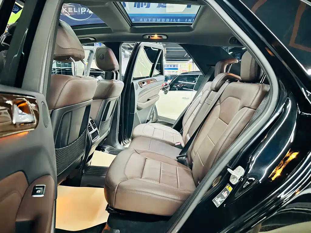 Mercedes-Benz M-Class 2015 — фото 31