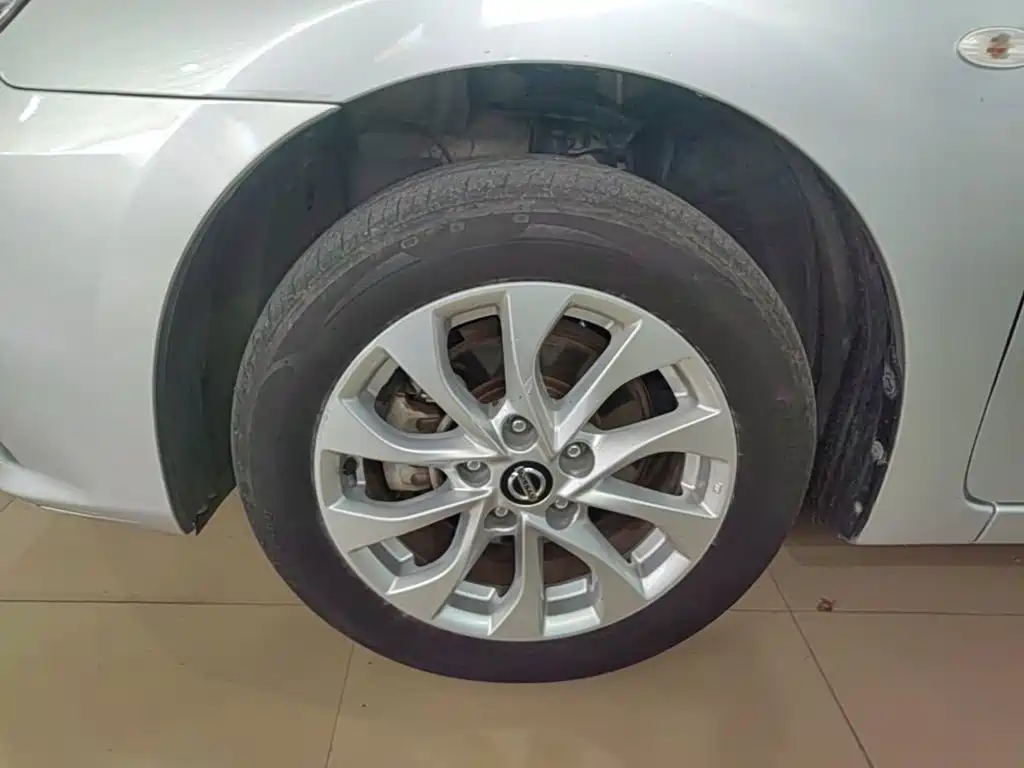 Nissan Sylphy 2018 — фото 23