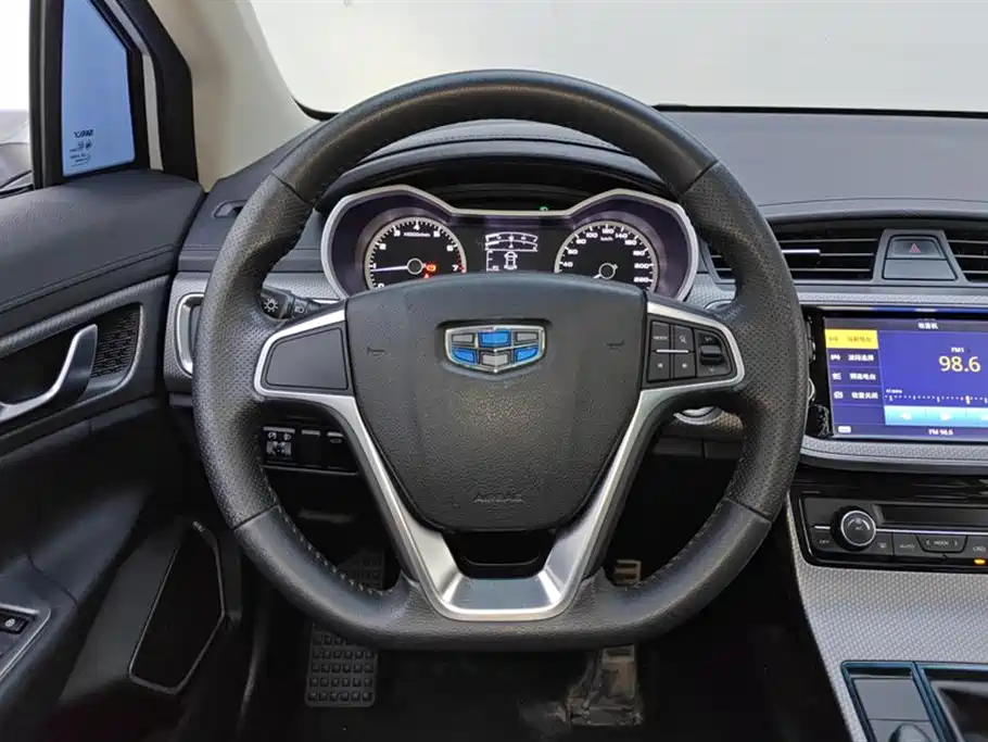 Geely Emgrand GS 2018 — фото 15