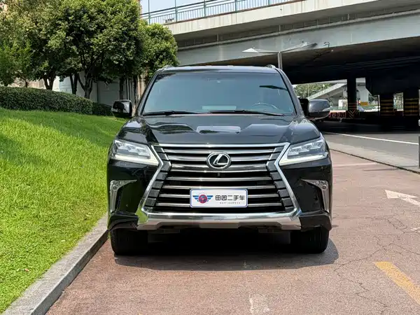 Lexus LX 2018