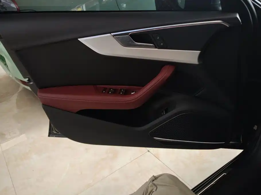 Audi A4L 2022