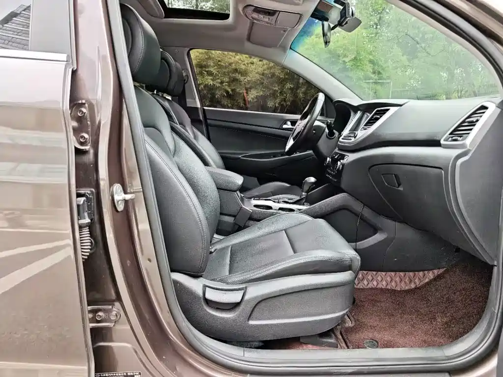 Hyundai Tucson 2015 — фото 15