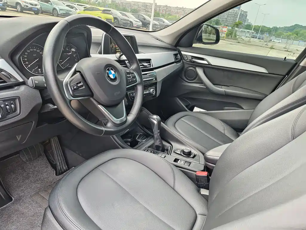 BMW X1 2017 — фото 11