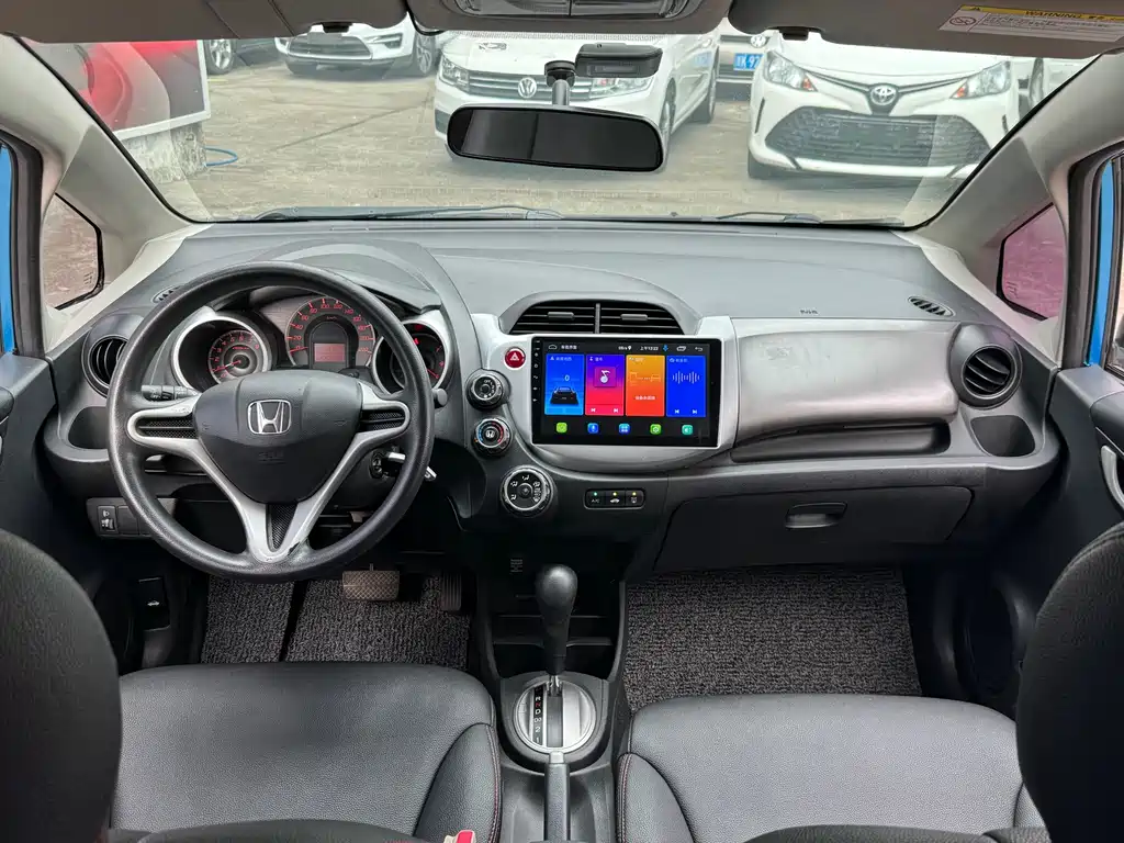 Honda Fit 2013 — фото 10