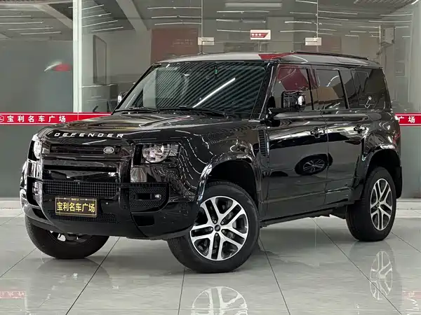 Land Rover Defender 2024