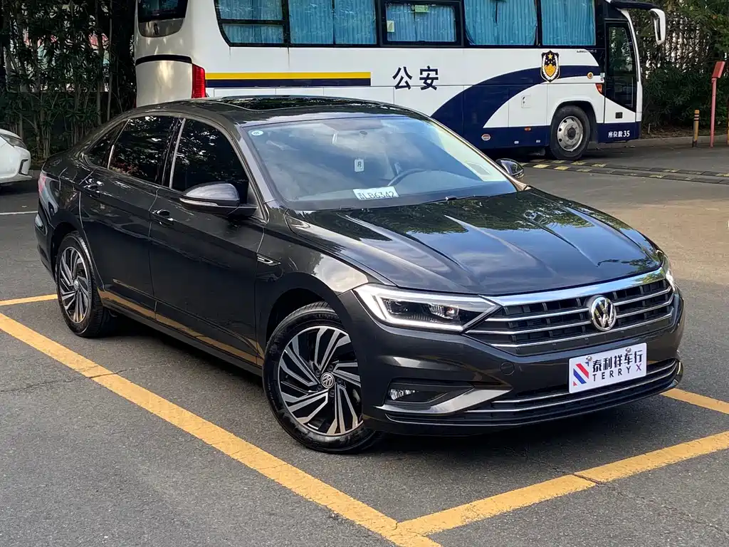 Volkswagen Sagitar 2022