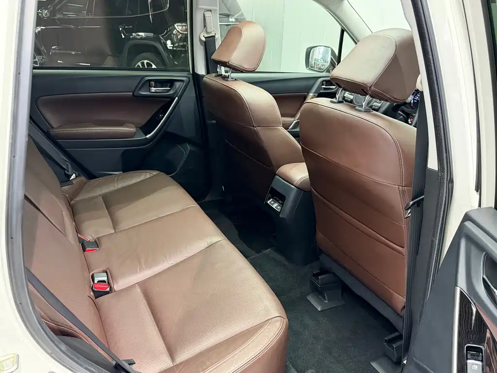 Subaru Forester 2017 — фото 21