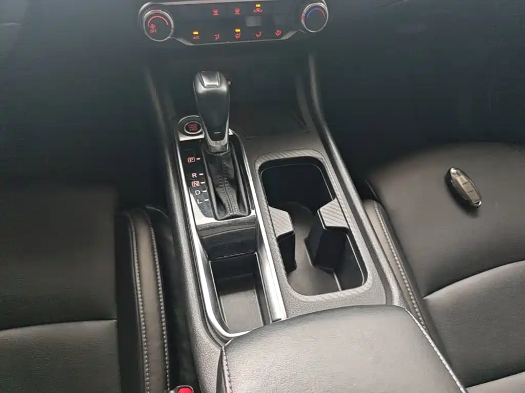 Nissan Sylphy 2020 — фото 14