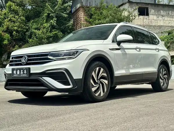 Volkswagen Tiguan L 2023