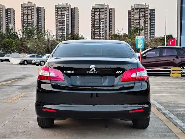 Peugeot 408 2015