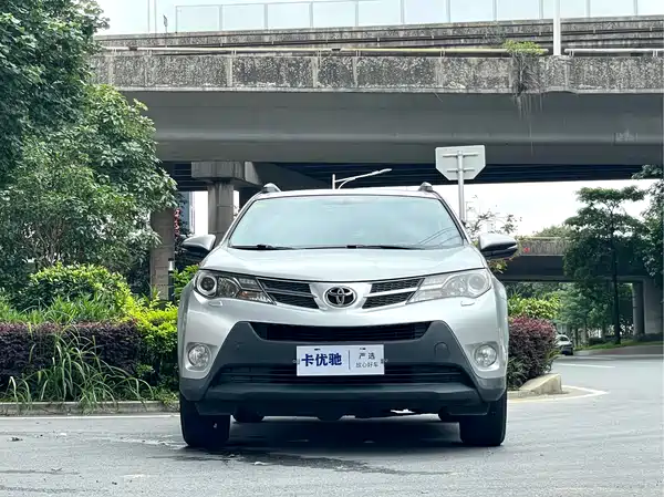Toyota RAV4 2013